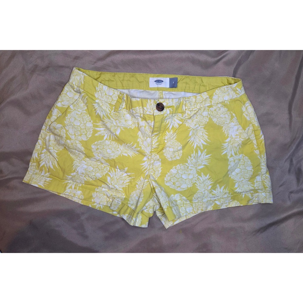 Old Navy Yellow Pineapple Print Shorts Women Size 2 Tropical Summer Chino Casual